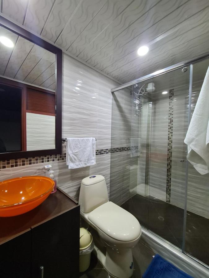 בוגוטה Hotel Casa Huesped Kiwi מראה חיצוני תמונה