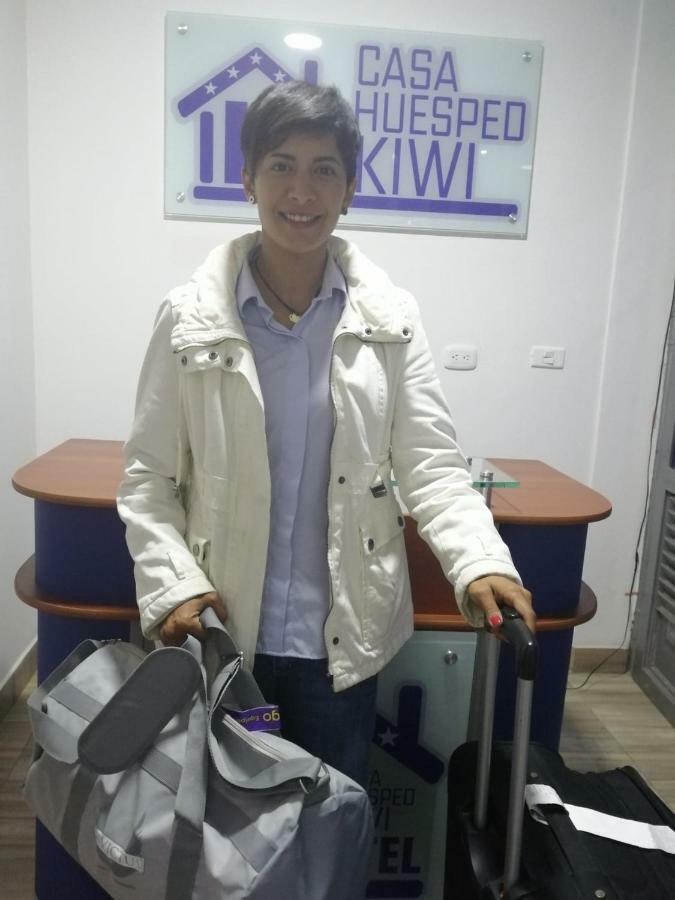 בוגוטה Hotel Casa Huesped Kiwi מראה חיצוני תמונה